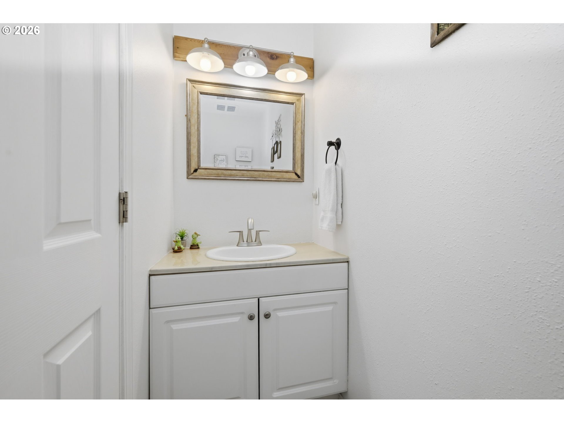 6842 Jessica Drive Springfield, OR 97478 - Photo 12 of 34