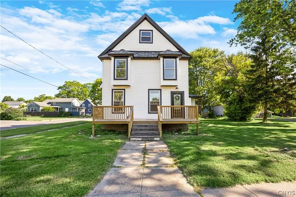 $225,000 | 300 East North Canal Street, Lenox, NY 13032