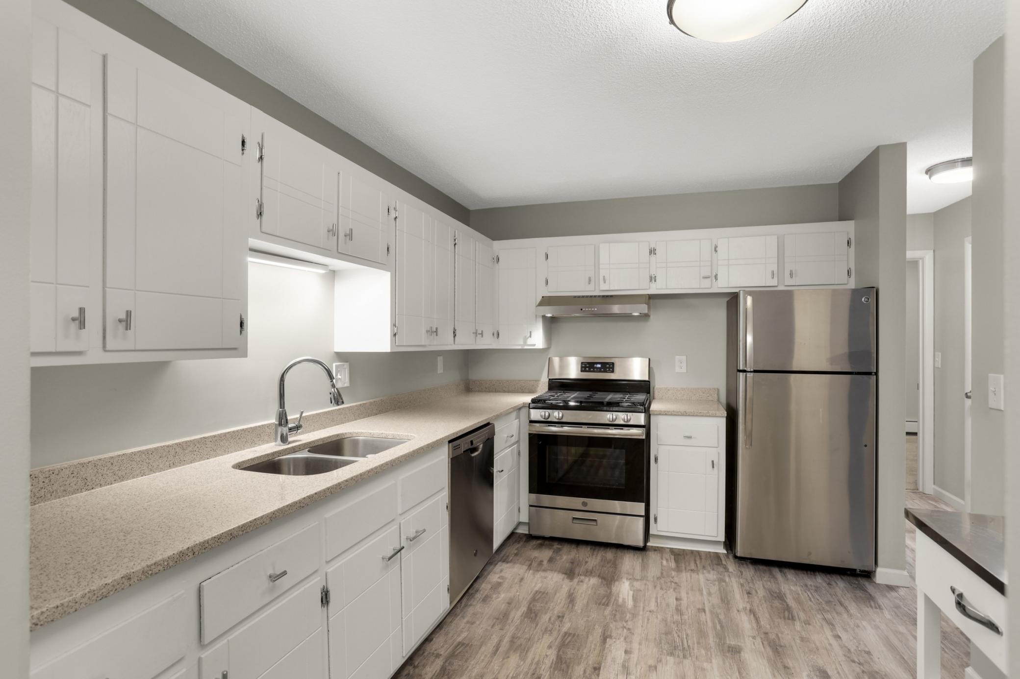 3914 Foss Road, Unit 101 St. Anthony, MN 55421 - Photo 11 of 27 Gallery Image 11