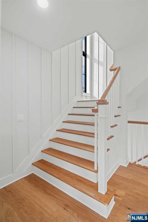 147 Central Avenue, Unit 20 Old Tappan, NJ 07675 - Photo 17 of 50 a view of entryway