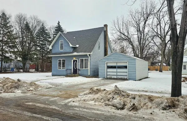 $89,900 | 204 East 1st Street, Morris, MN 56267