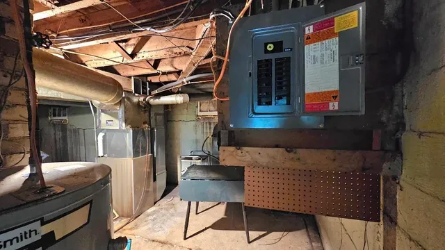 $99,000 | 204 East 1st Street, Morris, MN 56267