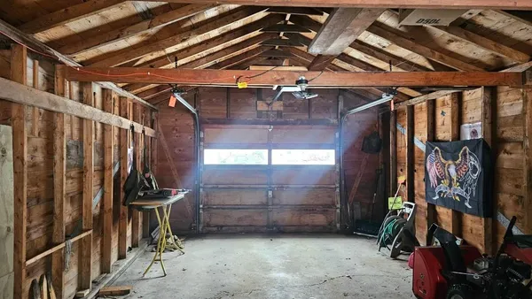 $89,900 | 204 East 1st Street, Morris, MN 56267