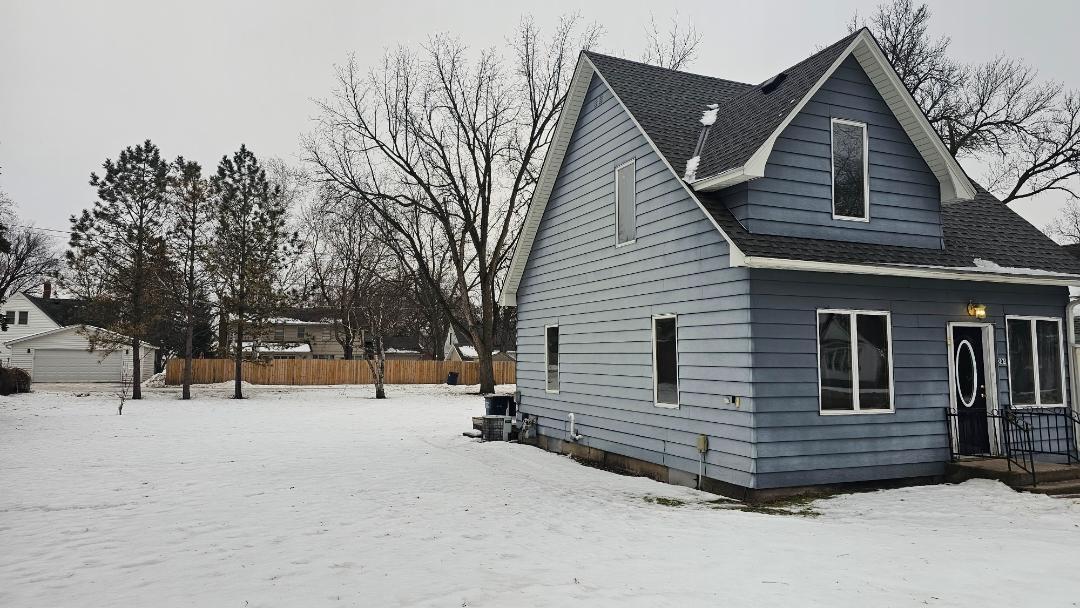204 East 1st Street Morris, MN 56267 - Photo 2 of 19