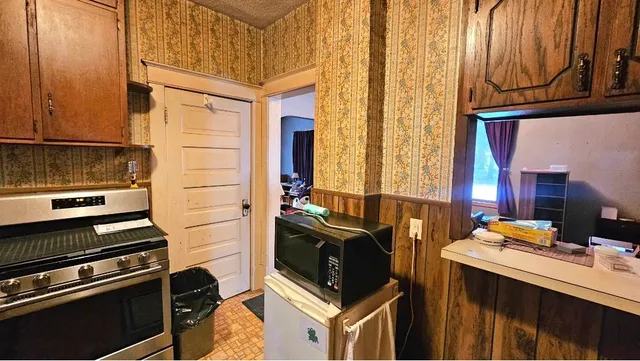 $99,000 | 204 East 1st Street, Morris, MN 56267