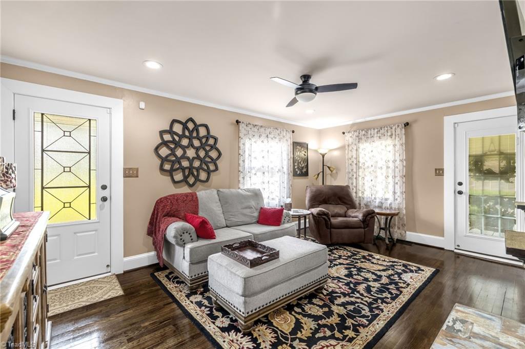 900 Friendly Road Eden, NC 27288 - Photo 6 of 30 Gallery Image 6