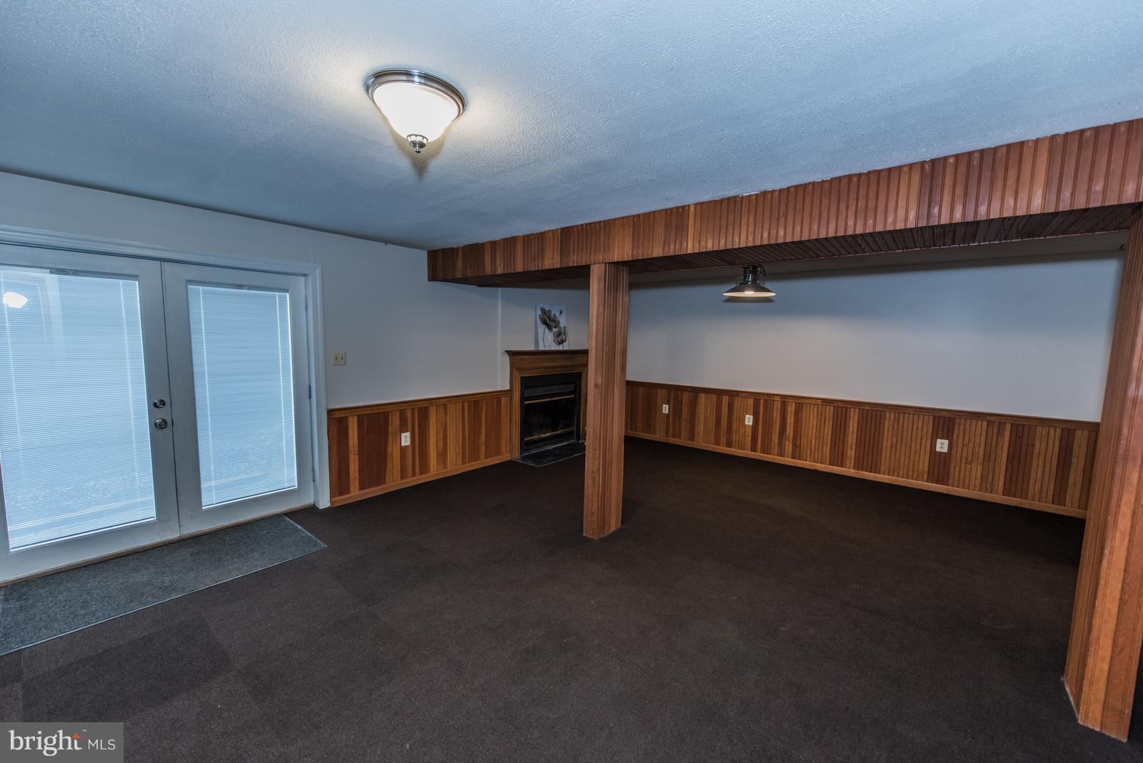 110 Long View Road Linden, VA 22642 - Photo 22 of 30 Family Room
