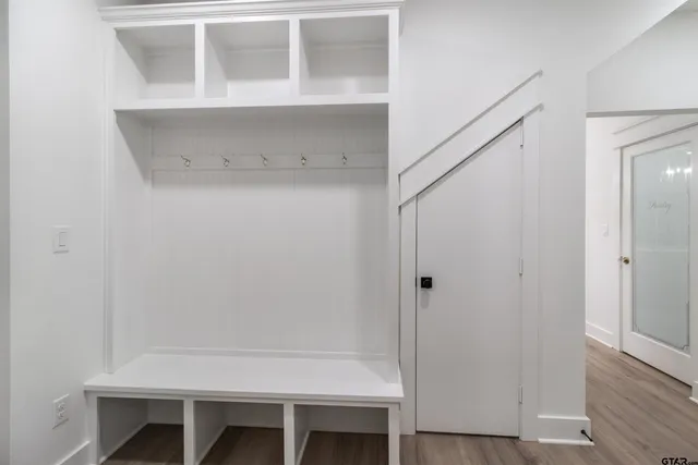 $825,000 | 221 Brookside Drive, Hideaway, TX 75771