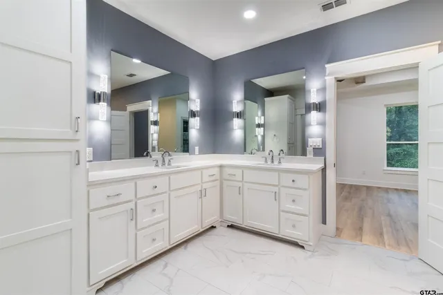 $825,000 | 221 Brookside Drive, Hideaway, TX 75771