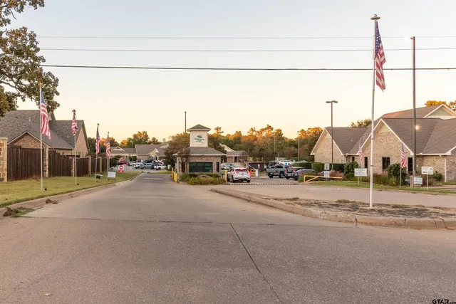 $825,000 | 221 Brookside Drive, Hideaway, TX 75771