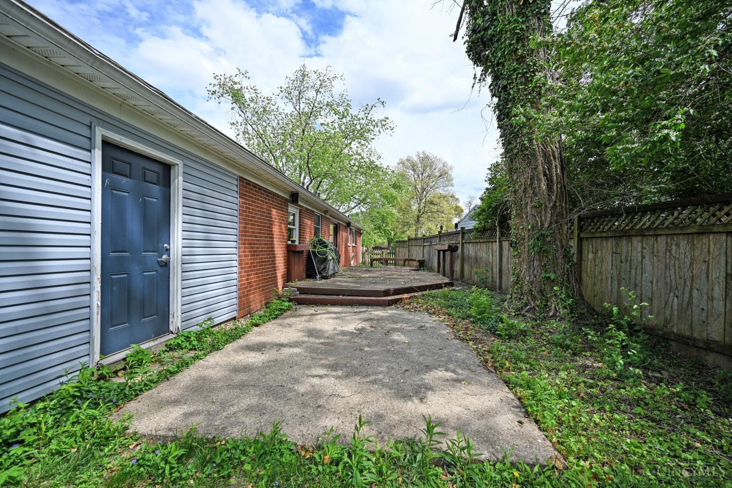 8265 Forest Road Cincinnati, OH 45255 - Photo 27 of 34