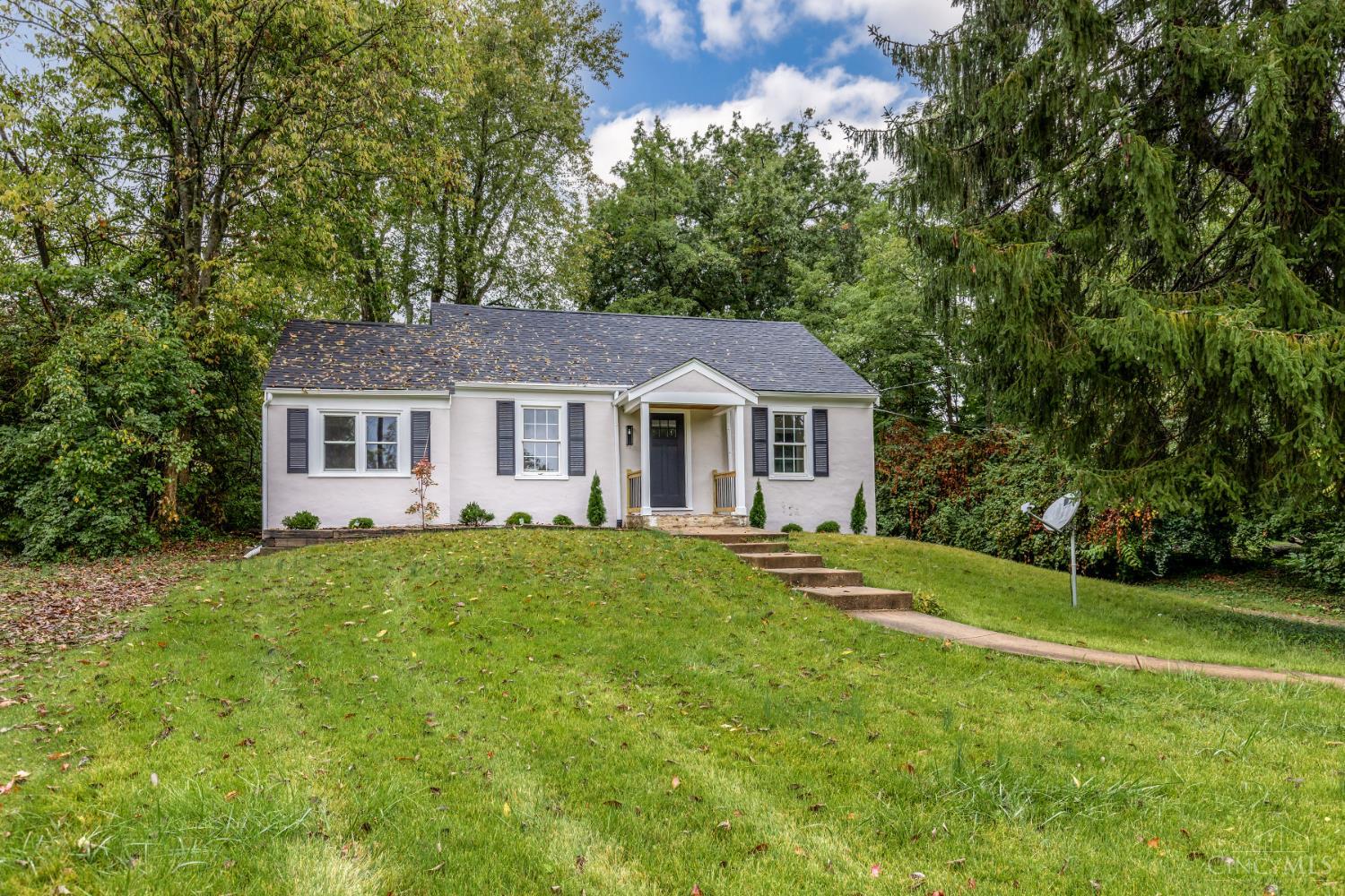 10443 Burlington Road Cincinnati, OH 45231 - Photo 2 of 31