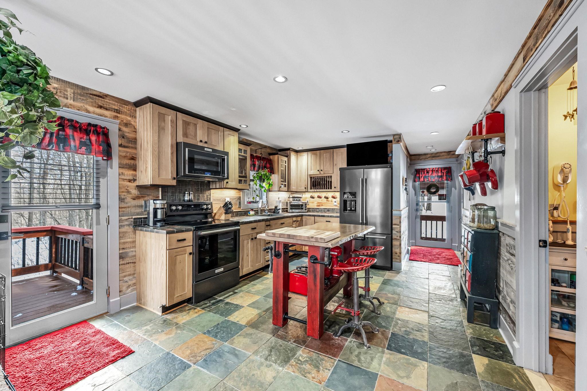 1160 Fowler Road Whitingham, VT 05361 - Photo 8 of 27