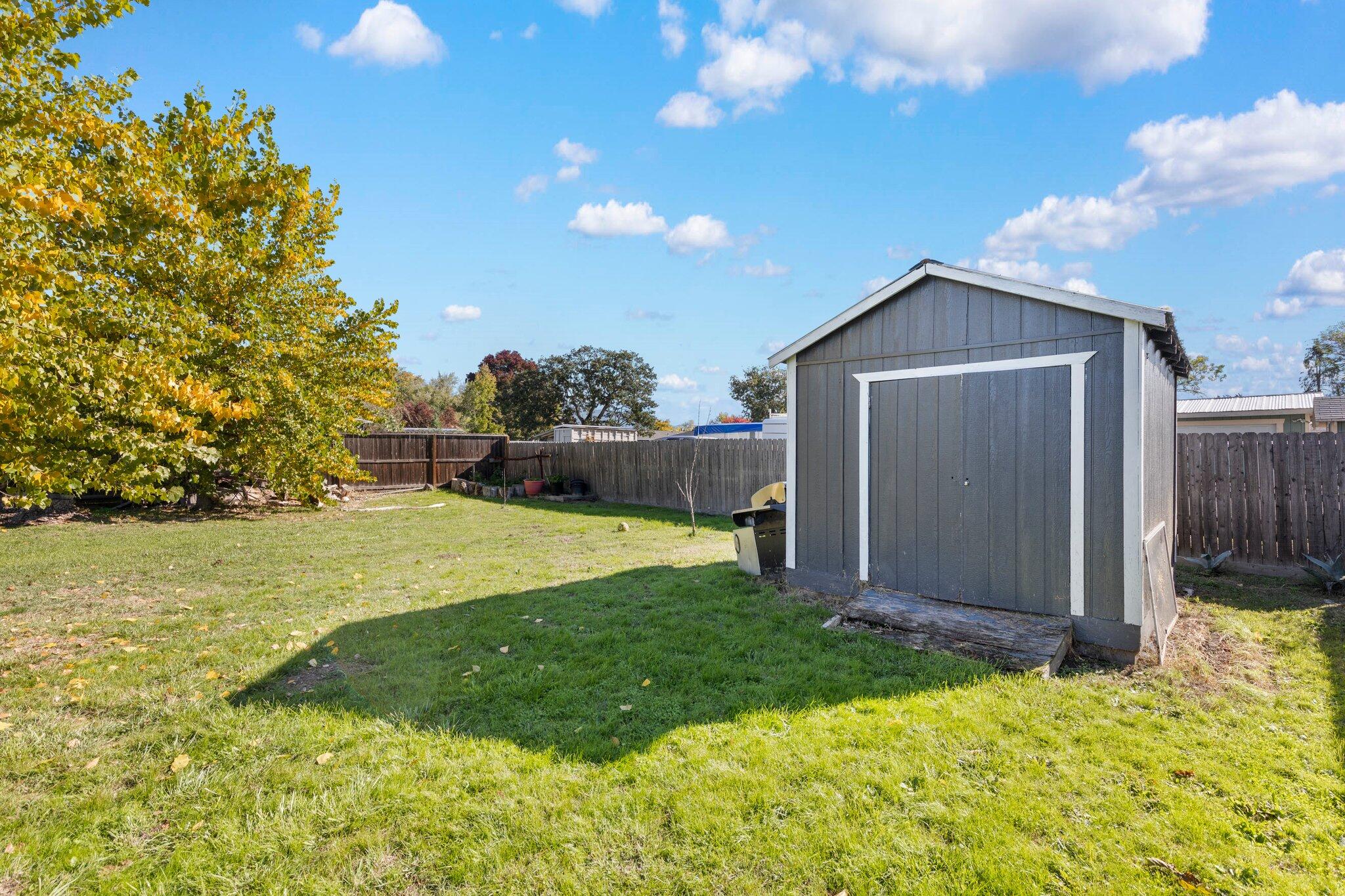 2020 Delta Waters Road Medford, OR 97504 - Photo 29 of 29 Shed/Storage