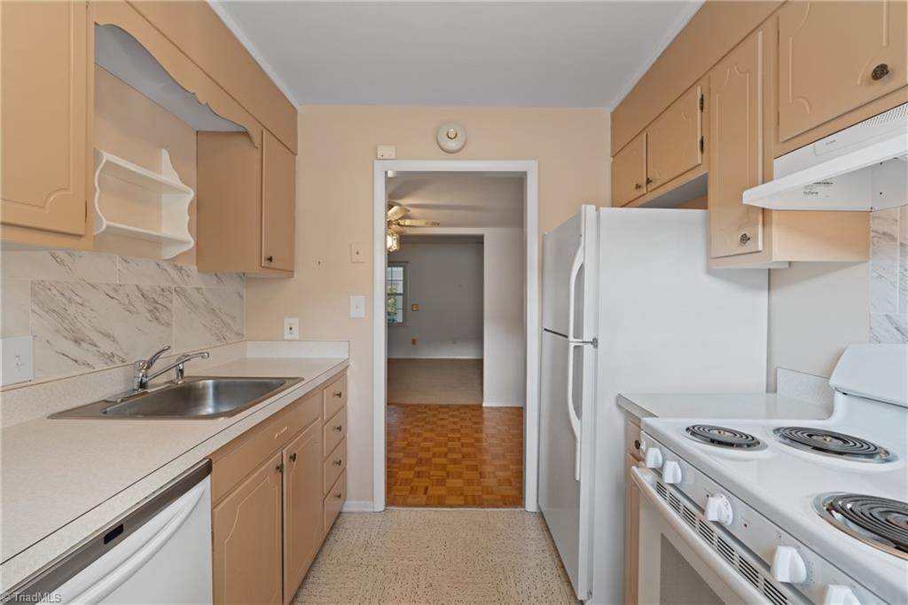 2918 St Marks Road Southwest, Unit D Winston-Salem, NC 27103 - Photo 11 of 28