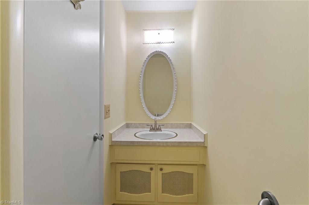 2918 St Marks Road Southwest, Unit D Winston-Salem, NC 27103 - Photo 5 of 28