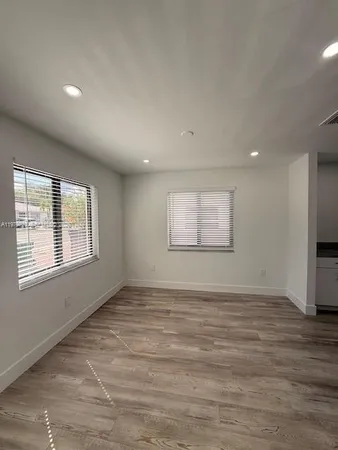 $3,900 | 3609 Southwest 27th Street, Miami, FL 33133