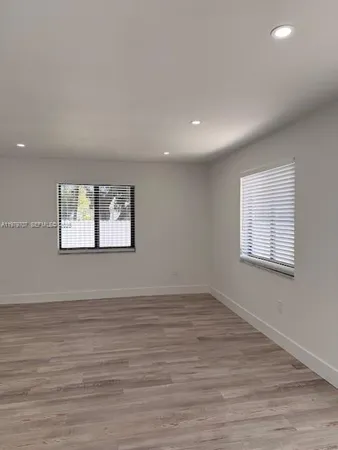 $3,900 | 3609 Southwest 27th Street, Miami, FL 33133