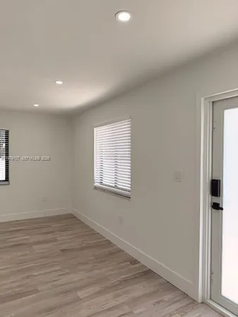 $3,900 | 3609 Southwest 27th Street, Miami, FL 33133