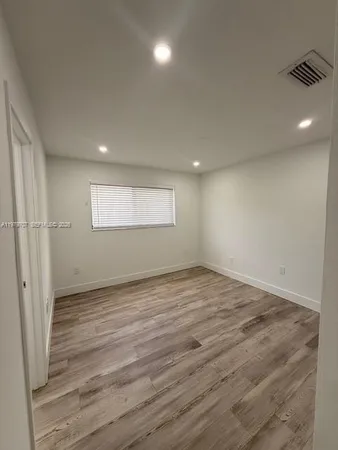 $3,900 | 3609 Southwest 27th Street, Miami, FL 33133