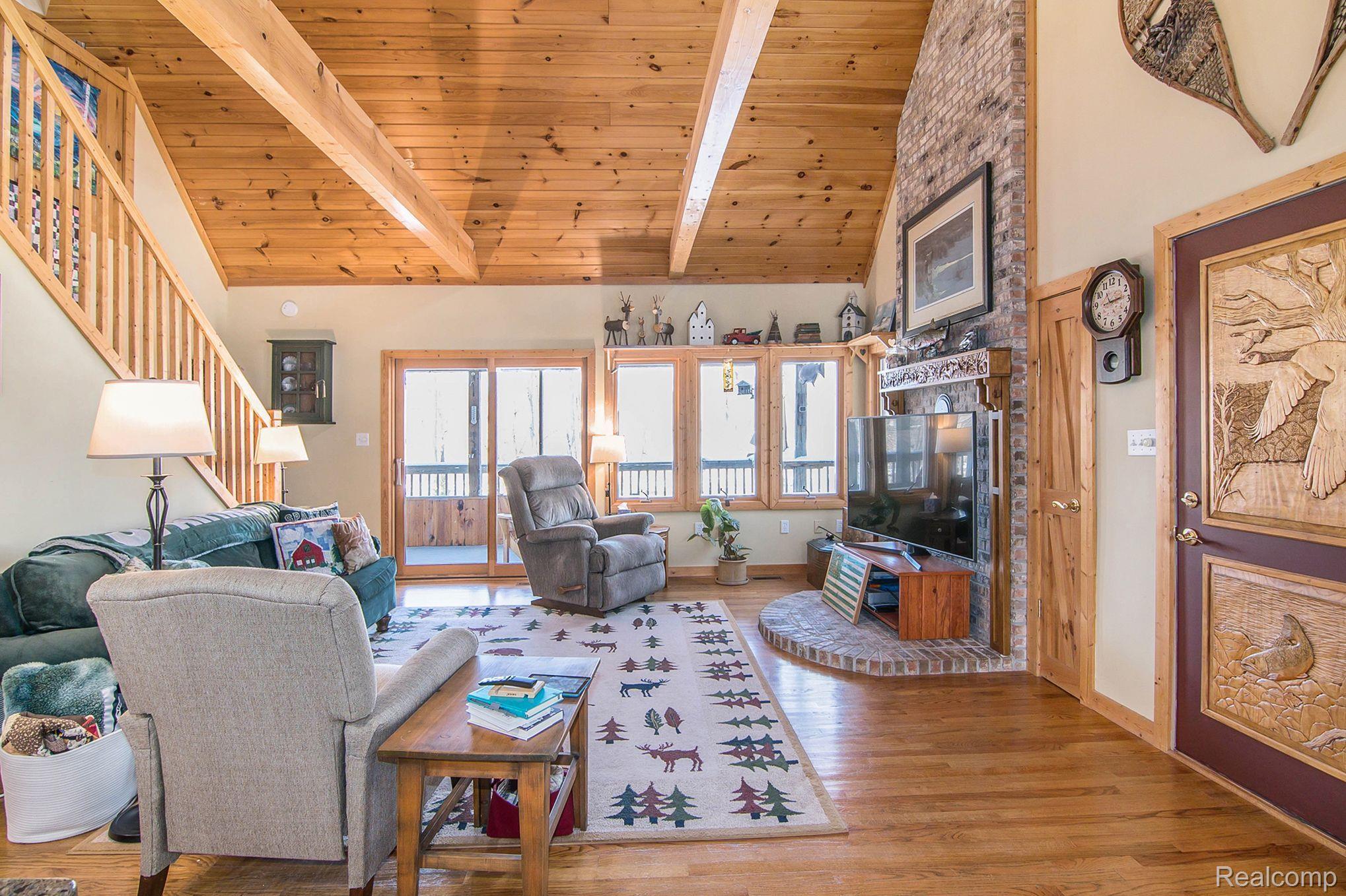 11160 Silver Lake Road Byron, MI 48418 - Photo 14 of 45 Living Room