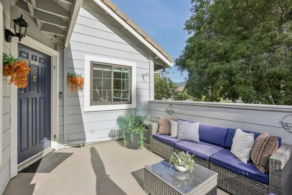 a view of house with a outdoor space