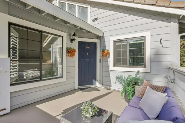 a view of house with a outdoor space