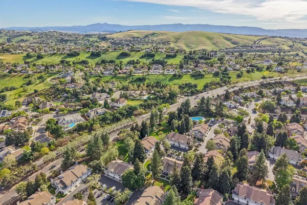 $848,000 | 2890 Buena Crest Court, San Jose, CA 95121