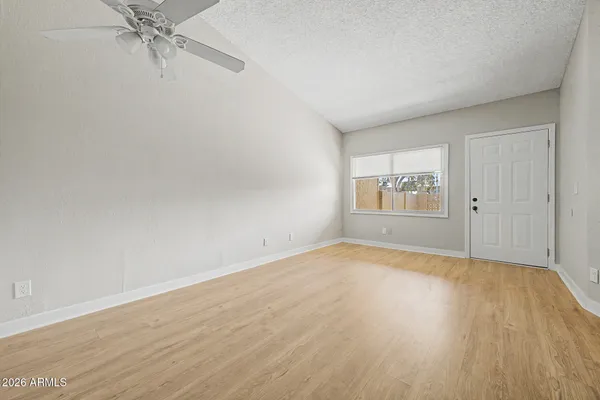 $194,900 | 3645 North 69th Avenue, Unit 76, Phoenix, AZ 85033