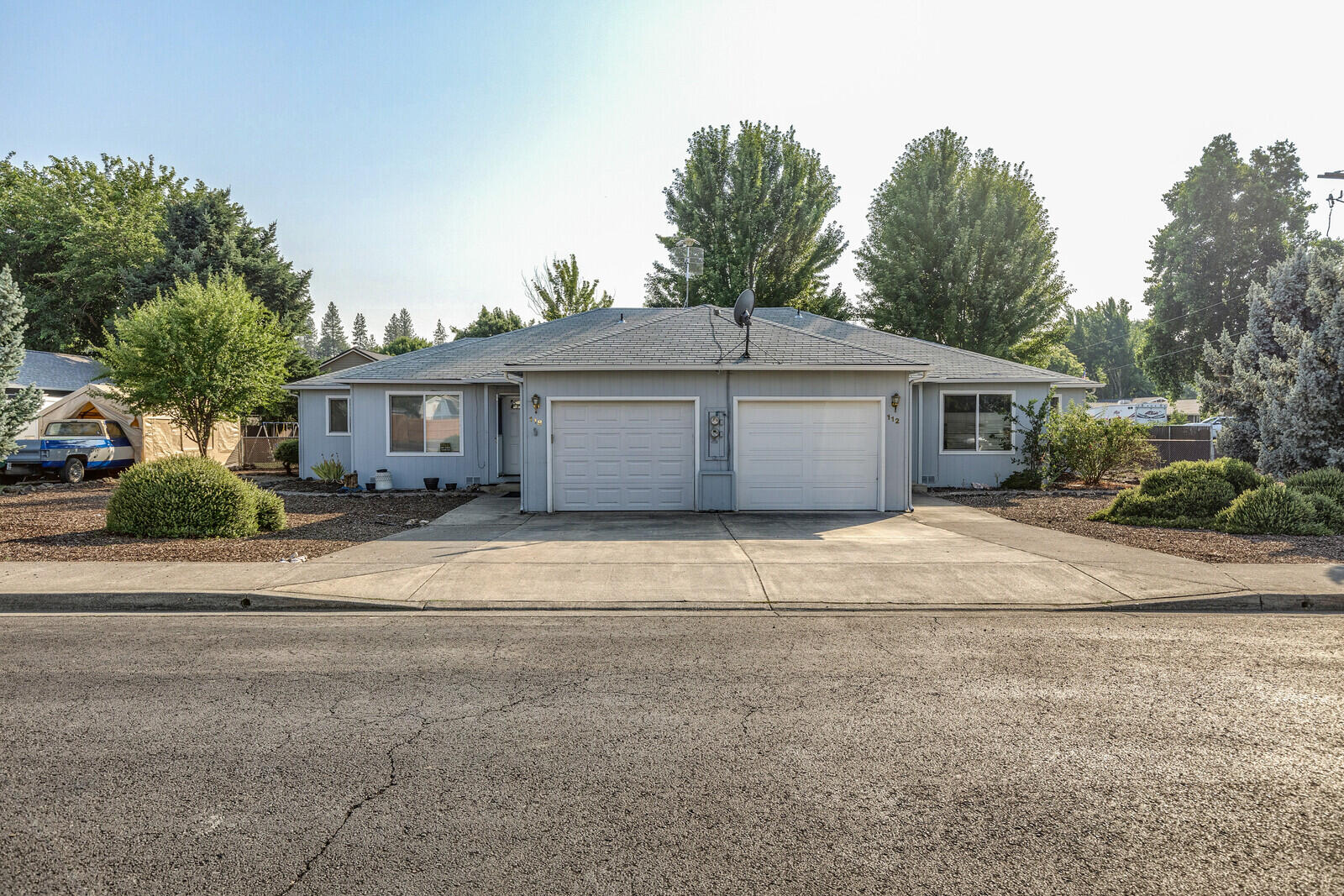 112 Lucas Court Eagle Point, OR 97524 - Photo 3 of 35 03_112_3_mls