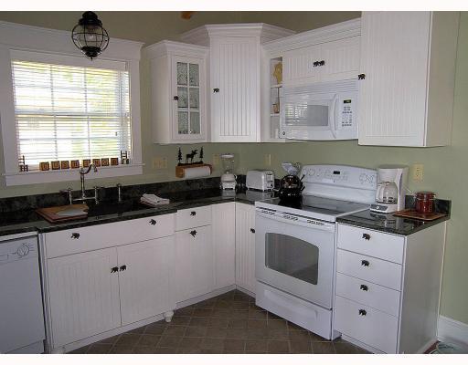 318 Eddy Road, Unit 418 Edgecomb, ME 04556 - Photo 3 of 17 Kitchen.