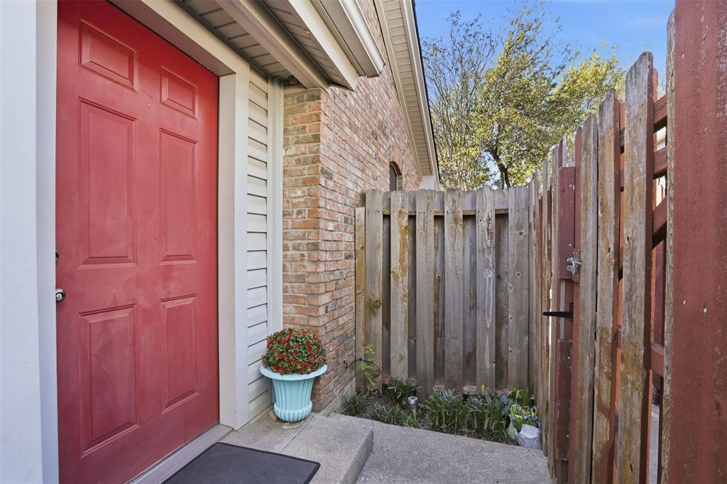 2518 Shady Ridge Drive Bedford, TX 76021 - Photo 2 of 16