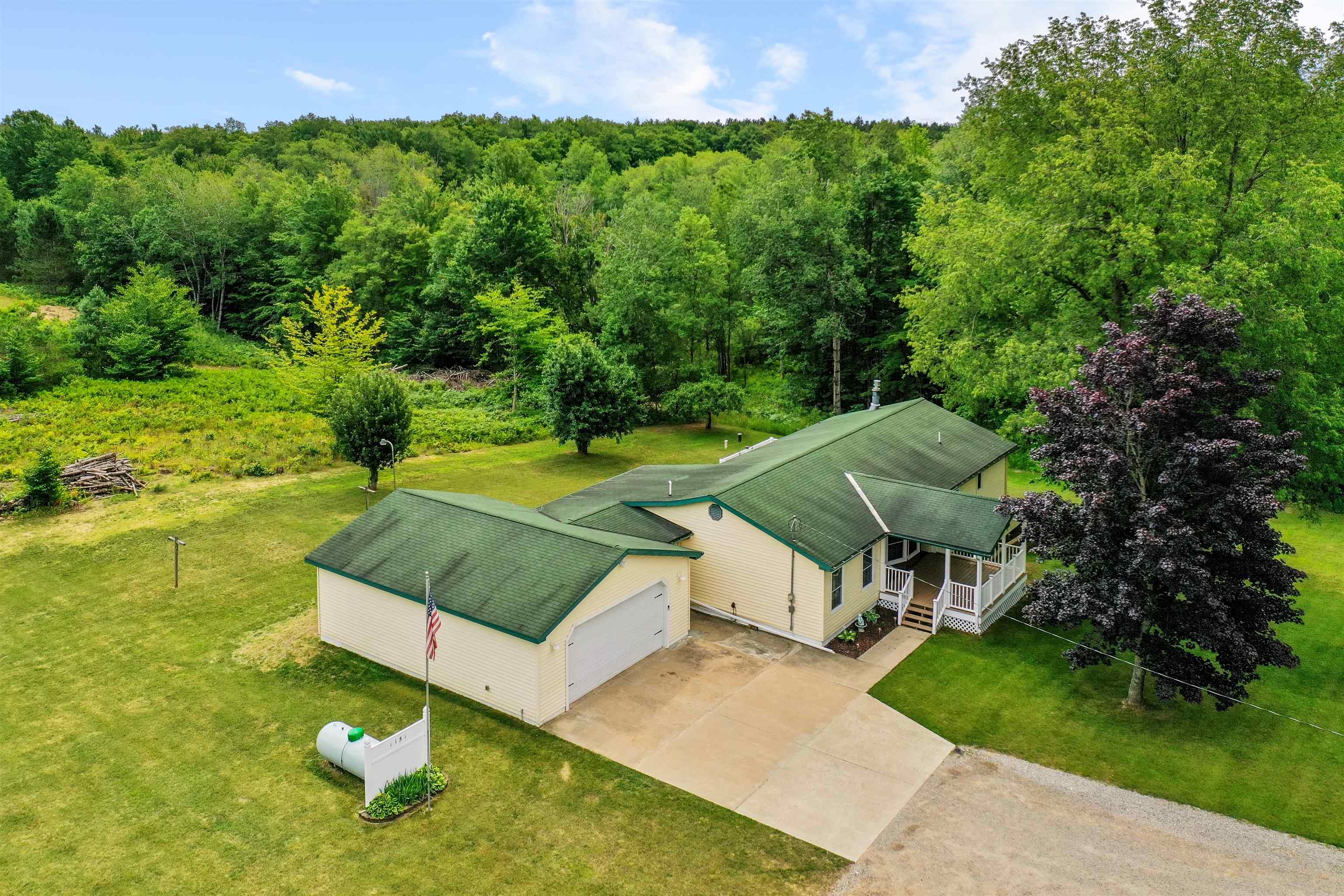 1151 South 29 Road Cadillac, MI 49601 - Photo 6 of 51 1902764-5.JPG