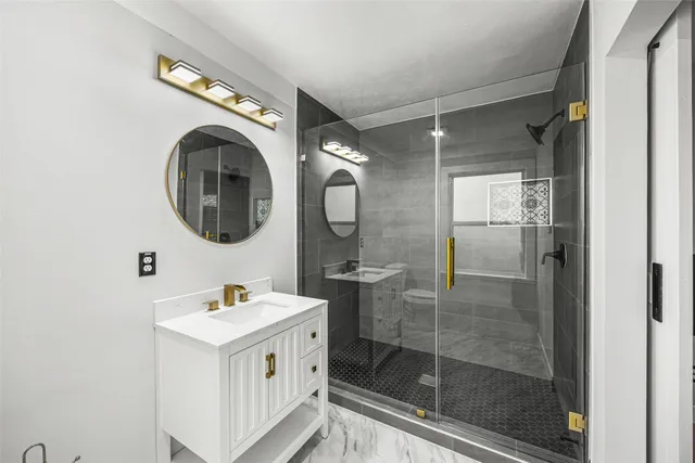 $3,800 | 4626 Holly Street, Bellaire, TX 77401