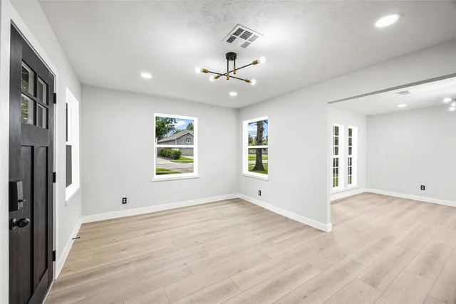 $3,800 | 4626 Holly Street, Bellaire, TX 77401