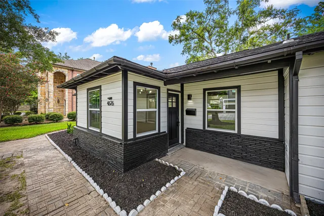 $3,800 | 4626 Holly Street, Bellaire, TX 77401