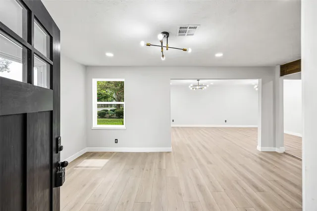 $3,800 | 4626 Holly Street, Bellaire, TX 77401