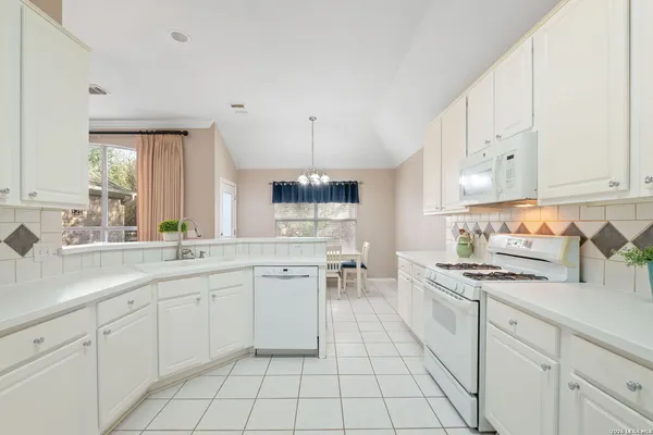 $369,000 | 7830 Sierra Seco, San Antonio, TX 78240