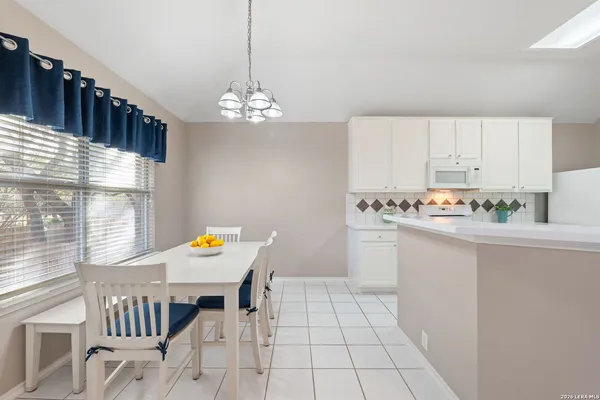 $369,000 | 7830 Sierra Seco, San Antonio, TX 78240
