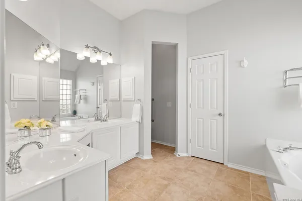 $369,000 | 7830 Sierra Seco, San Antonio, TX 78240
