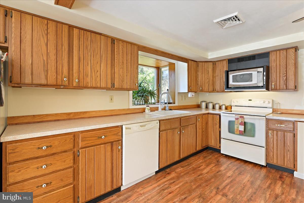 1567 Turnpike Road Elizabethtown, PA 17022 - Photo 31 of 39 Gallery Image 31