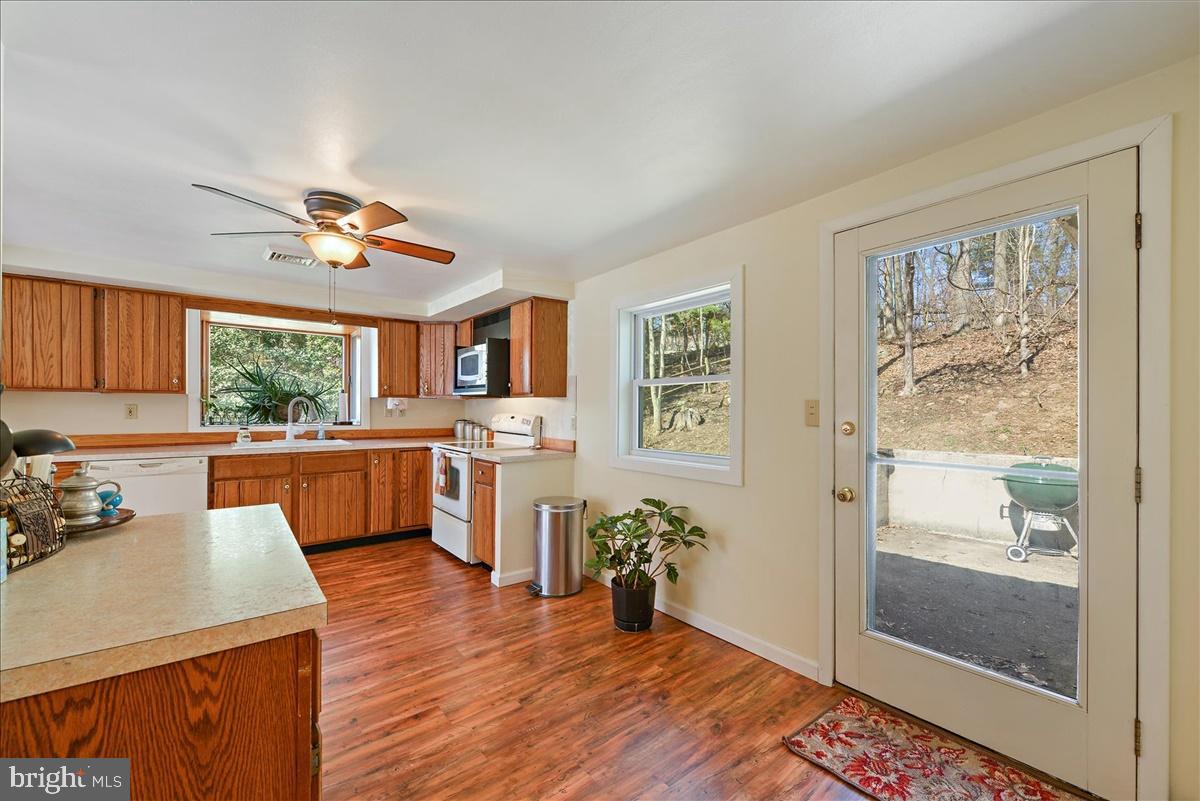 1567 Turnpike Road Elizabethtown, PA 17022 - Photo 33 of 39 Gallery Image 33