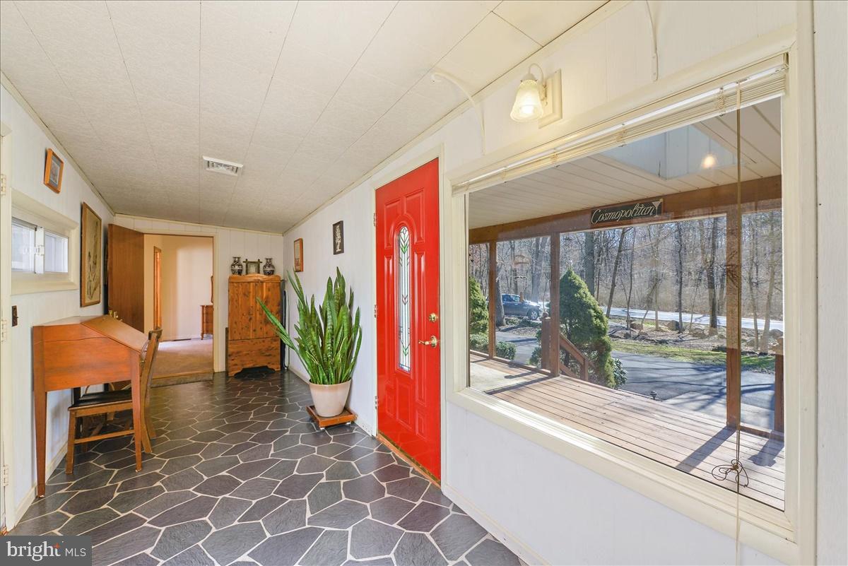 1567 Turnpike Road Elizabethtown, PA 17022 - Photo 6 of 39 Gallery Image 6
