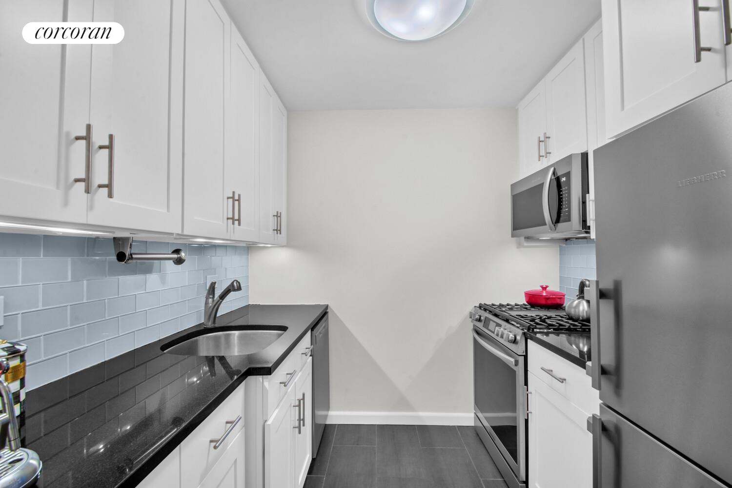 205 3rd Avenue, Unit 4R Manhattan, NY 10003 - Photo 6 of 8