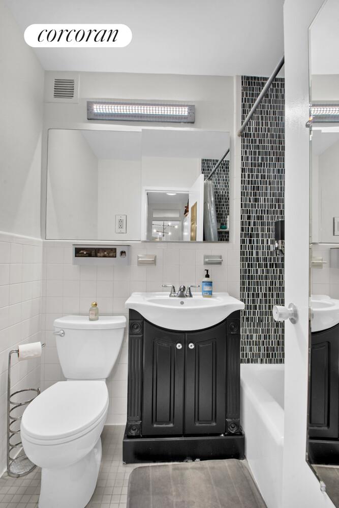 205 3rd Avenue, Unit 4R Manhattan, NY 10003 - Photo 7 of 8