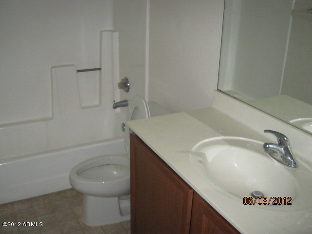 1720 East Thunderbird Road, Unit 2051 Phoenix, AZ 85022 - Photo 6 of 10 MASTER BATH