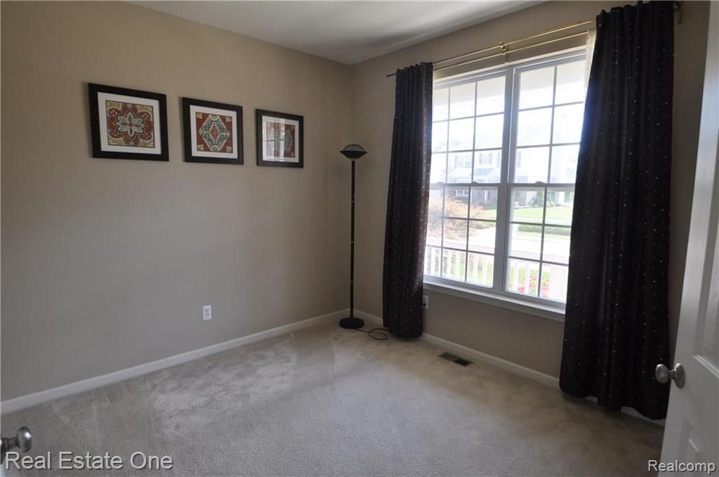 3398 Connors Drive Rochester Hills, MI 48307 - Photo 11 of 43