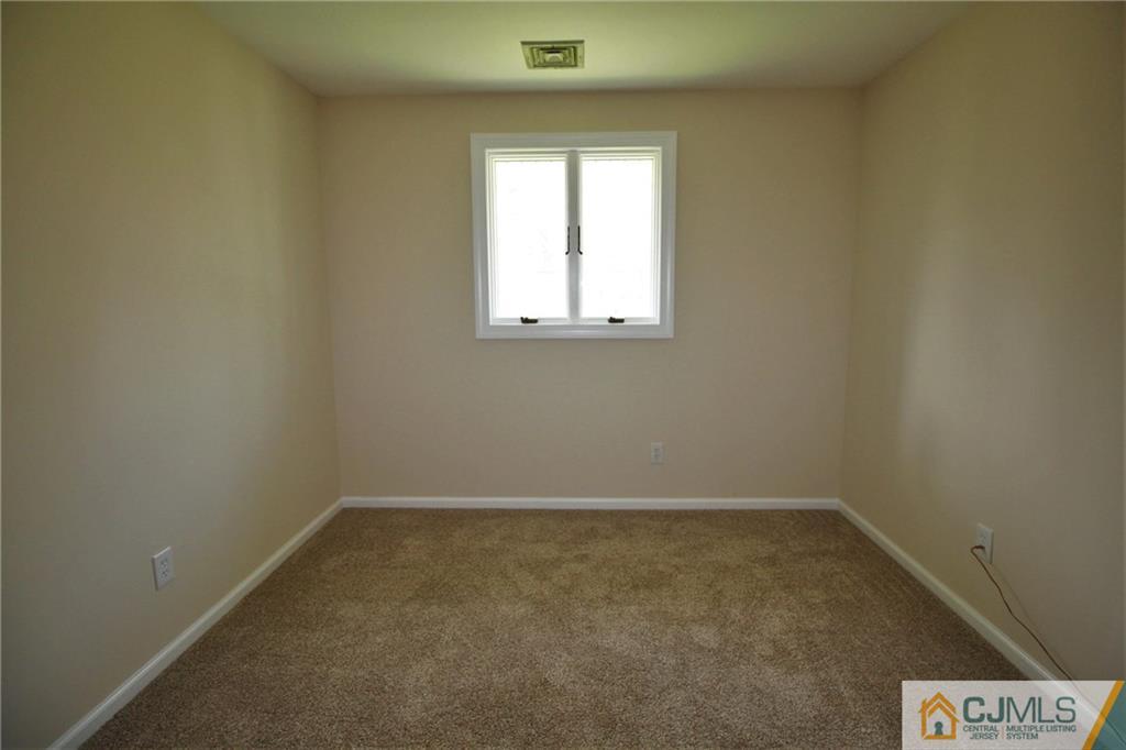 100 Fresh Ponds Road East Brunswick, NJ 08816 - Photo 10 of 24 Gallery Image 10