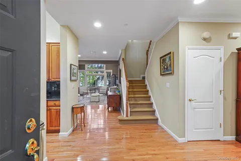 $1,295,000 | 2 Heirloom Court, Rye Brook, NY 10573