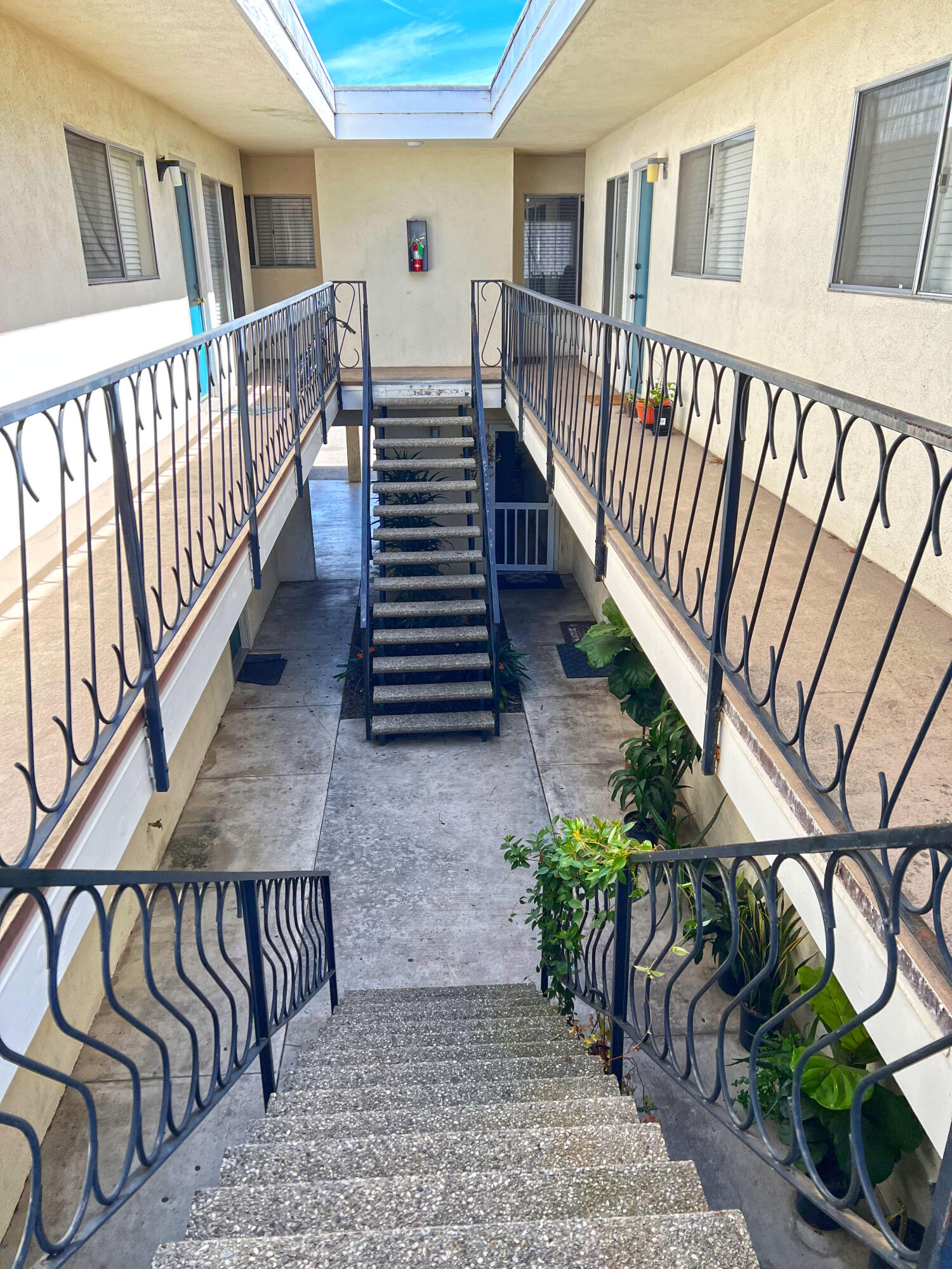 280 Mathilda Drive Goleta, CA 93117 - Photo 8 of 12 a view of entryway with wooden floor